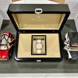 Đồng Hồ Nữ Patek Philippe Aquanaut 5067A Replica 11 Màu Trắng (1)