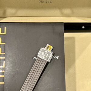 Đồng Hồ Patek Philippe Aquanaut 5067A Replica 11 Màu Xám Nữ (6)