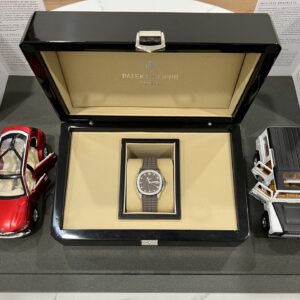 Đồng Hồ Patek Philippe Aquanaut 5067A Replica 11 Màu Xám Nữ (6)
