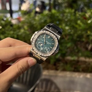 Đồng Hồ Patek Philippe Nautilus 5722G Đính Kim Cương Moissanite 40mm (1)