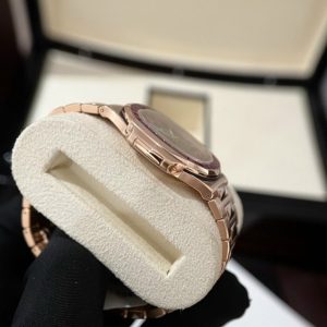 Đồng Hồ Patek Philippe Nautilus 5723 Bọc Vàng Độ Đá Ruby Đỏ Tổng Hợp (10)