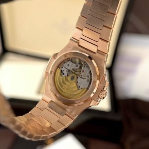 Đồng Hồ Patek Philippe Nautilus 5723 Bọc Vàng Độ Đá Ruby Đỏ Tổng Hợp (10)
