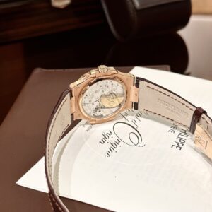 Đồng Hồ Patek Philippe Nautilus 5724 Bọc Vàng Độ Đá Ruby Đỏ 40mm (1)