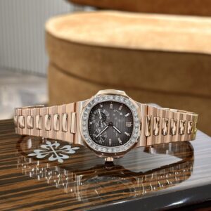 Đồng Hồ Patek Philippe Nautilus 5724 Bọc Vàng Độ Kim Cương Moissanite 40mm (7)
