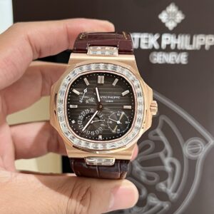 Đồng Hồ Patek Philippe Nautilus 5724R Bọc Vàng Độ Kim Cương Moissanite 40mm (6)
