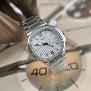 Đồng Hồ Patek Philippe Nautilus 7118 Replica 11 Nữ Đính Đá Mặt Trắng (1)