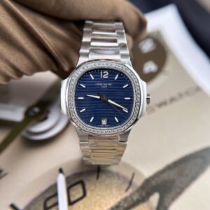 Đồng Hồ Patek Philippe Nautilus 7118 Replica 11 Nữ Đính Đá Mặt Xanh Dương (1)