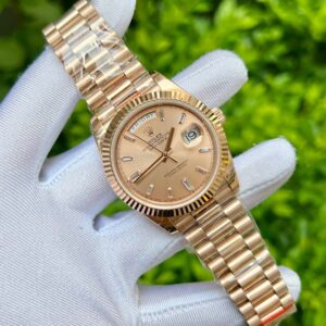 Đồng Hồ Rolex Day-Date 228235 Mặt Hồng Cọc Số Đính Đá GM Factory 40mm