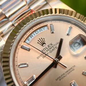 Đồng Hồ Rolex Day-Date 228235 Mặt Hồng Cọc Số Đính Đá GM Factory 40mm