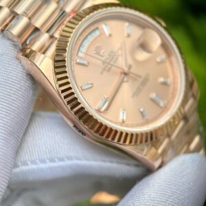 Đồng Hồ Rolex Day-Date 228235 Mặt Hồng Cọc Số Đính Đá GM Factory 40mm