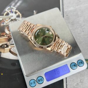 Đồng Hồ Rolex Day-Date 228235 Mặt Xanh Lá Cây Nhà Máy GM (1)