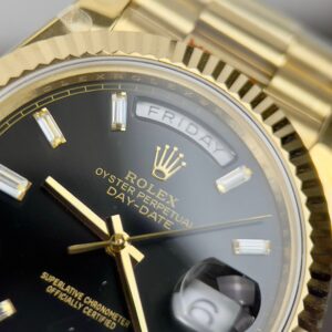 Đồng Hồ Rolex Day-Date 228238 Replica 11 Mặt Đen Cọc Đính Đá GM Factory 40mm (1)