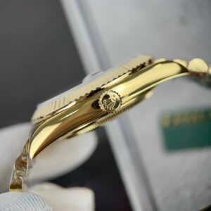 Đồng Hồ Rolex Day-Date 228238 Replica 11 Mặt Đen Cọc Đính Đá GM Factory 40mm (1)