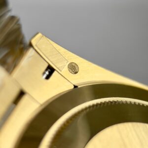 Đồng Hồ Rolex Day-Date 228238 Replica 11 Mặt Đen Cọc Đính Đá GM Factory 40mm (1)