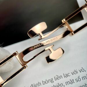 Đồng Hồ Patek Philippe Aquanaut 5062 Replica 11 Bọc Vàng Độ Moissanite (9)