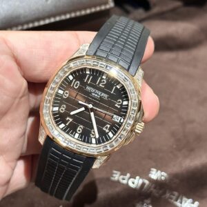 Đồng Hồ Patek Philippe Aquanaut 5167R Vàng Khối 18K Kim Cương Tự Nhiên 40mm (2)
