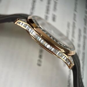 Đồng Hồ Chế Tác Patek Philippe Aquanaut 5167R Bọc Vàng Độ Moissanite 40mm (10)