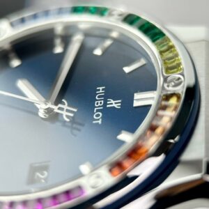 Đồng Hồ Hublot Classic Fusion Độ Đá Quý Tổng Hợp Màu Xanh 42mm (3)