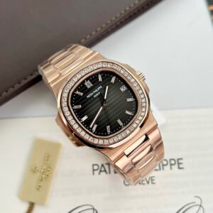 Đồng Hồ Patek Philippe 5711 Bọc Vàng 18K