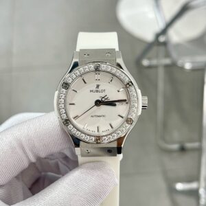 Đồng Hồ Hublot Dây Cao Su Màu Trắng Fake 11 Máy Thụy Sỹ 38mm
