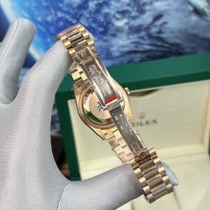 Đồng Hồ Nam Rolex Day-Date Mặt Xà Cừ Tím Fake 11 BP Factory 40mm (5)