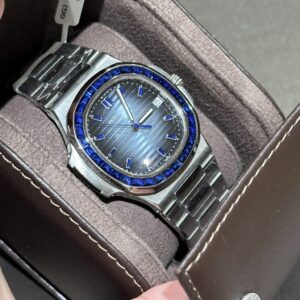 Đồng Hồ Patek Philippe Nautilus 5723 Replica 11 Đính Đá Sapphire Xanh 40mm (1)