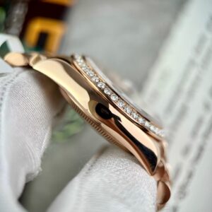 Đồng Hồ Rolex DateJust Bọc Vàng Đính Moissanite Mặt Chocolate 31mm (10)