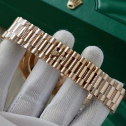 Đồng Hồ Rolex Day-Date Độ Đá Ruby Đỏ Baguette Moissanite GM Factory 40mm (2)