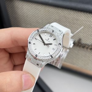 Đồng Hồ Hublot Nữ Full Kim Cương Moissanite Siêu Cấp Màu Trắng 33mm (1)