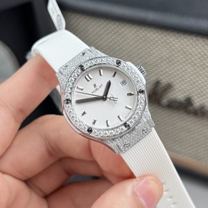 Đồng Hồ Hublot Nữ Full Kim Cương Moissanite Siêu Cấp Màu Trắng 33mm (1)