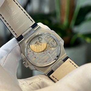 Đồng Hồ Patek Philippe Nautilus 5724 Đính Moissanite Replica (2)