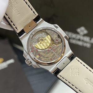 Đồng Hồ Patek Philippe Replica 11 Nautilus 5724G Mặt Xanh 3 Dây 40mm (5)