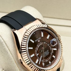 Đồng Hồ Rolex Replica 11 Sky-Dweller 336235 Mặt Chocolate 42mm