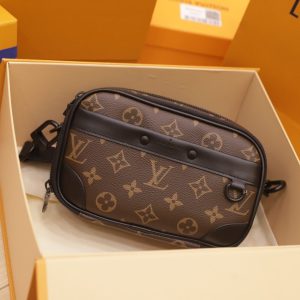 Túi Đeo Chéo Louis Vuitton LV Wearable Wallet Màu Nâu