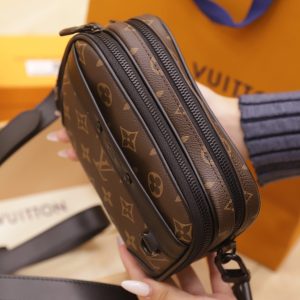 Túi Đeo Chéo Louis Vuitton LV Wearable Wallet Màu Nâu