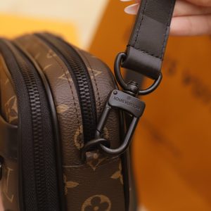 Túi Đeo Chéo Louis Vuitton LV Wearable Wallet Màu Nâu