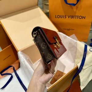 Túi Xách Louis Vuitton Cherrywood Chain Wallet Patent Red Leather 19cm (5)