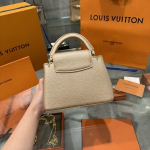 Túi Xách Louis Vuitton LV Capucines Màu Nhạt Siêu Cấp 21x14x8cm (1)