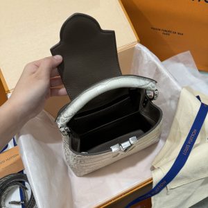Túi Xách Louis Vuitton LV Capucines Vân Da Cá Sấu (6)