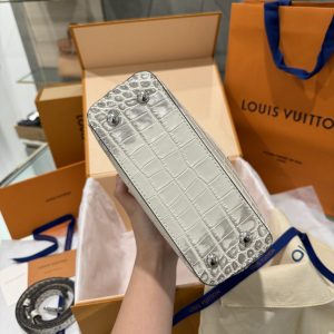 Túi Xách Louis Vuitton LV Capucines Vân Da Cá Sấu (7)