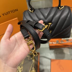 Túi Xách Louis Vuitton LV Hold Me Màu Đen Like Auth 23x15x10cm (5)