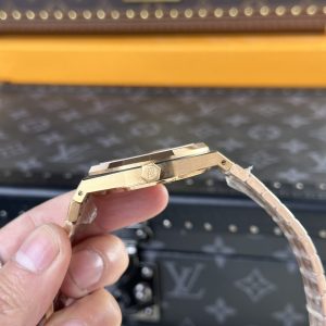 Đồng Hồ Audemars Piguet Replica 11 Royal Oak 15400OR Mặt Đen 41mm (9)