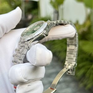 Đồng Hồ Rolex Chế Tác Day-Date Mặt Số Đá Khổng Tước Xanh 40mm (1)