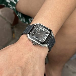 Đồng Hồ Cartier Replica 11 Santos Nam Mặt Đen Cọc Số La Mã 39 (2)