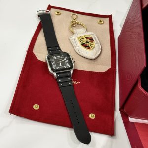 Đồng Hồ Cartier Replica 11 Santos Nam Mặt Đen Cọc Số La Mã 39 (2)