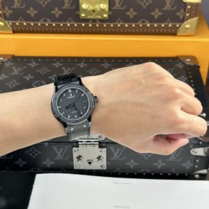 Đồng Hồ Hublot Nam Tinh Chỉnh Classic Fusion Ceramic Mặt Carbon 42mm (1)