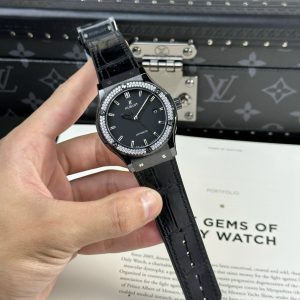 Đồng Hồ Hublot Rep 11 Classic Fusion Ceramic Đính Đá Swarovski Tinh Chỉnh 42mm (1)