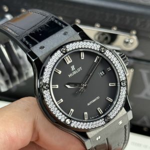 Đồng Hồ Hublot Rep 11 Classic Fusion Ceramic Đính Đá Swarovski Tinh Chỉnh 42mm (1)