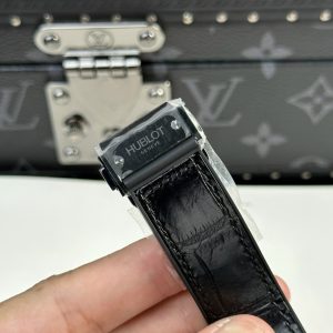 Đồng Hồ Hublot Rep 11 Classic Fusion Ceramic Tinh Chỉnh Nam Màu Đen 42mm (1)