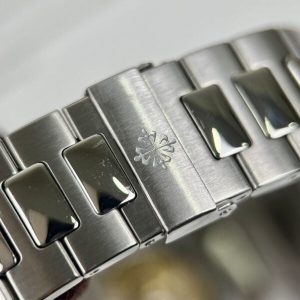 Đồng Hồ Patek Philippe Nautilus 5712 Tiffany & Co Replica 11 Dây Kim Loại 40mm (2)